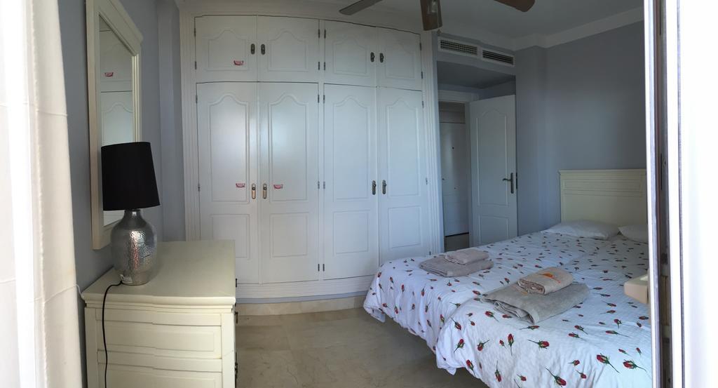 Sinfonia Del Mar Apartment Estepona Exterior photo