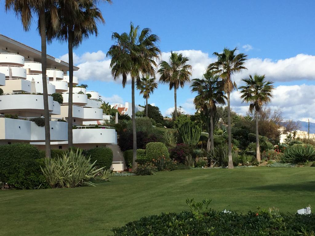 Sinfonia Del Mar Apartment Estepona Exterior photo
